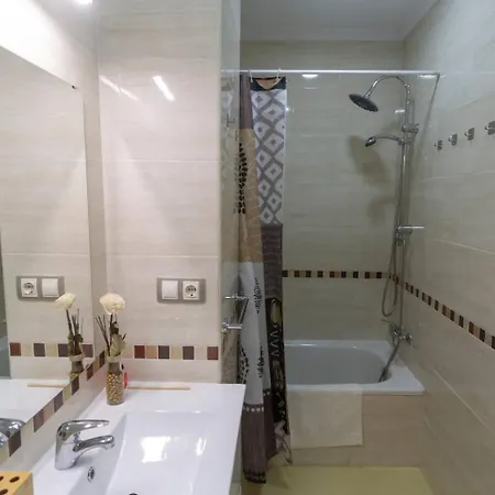 דירה Sh Piluca's Moderno Con Patio קדיז